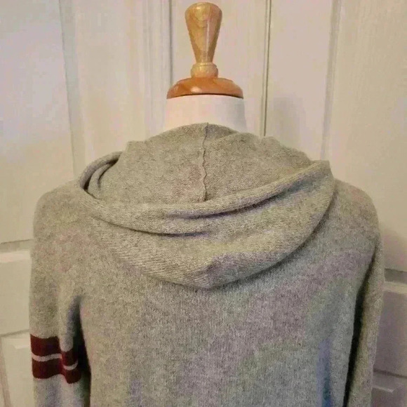 Vintage Guess Hoodie Sweater Gray Patchwork Crest Logo Pullover Henley Hooded L - Picture 7 of 10